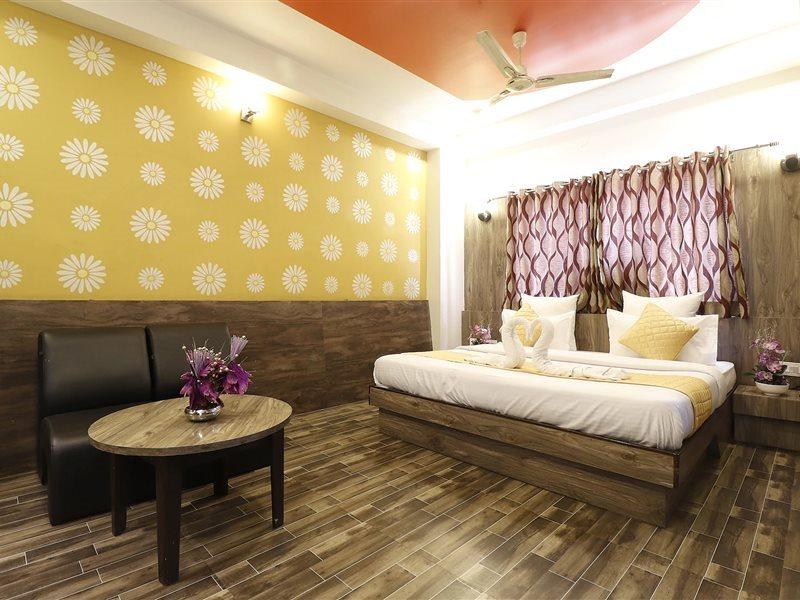 Shiv - Bus Stand Hotel Jaipur
