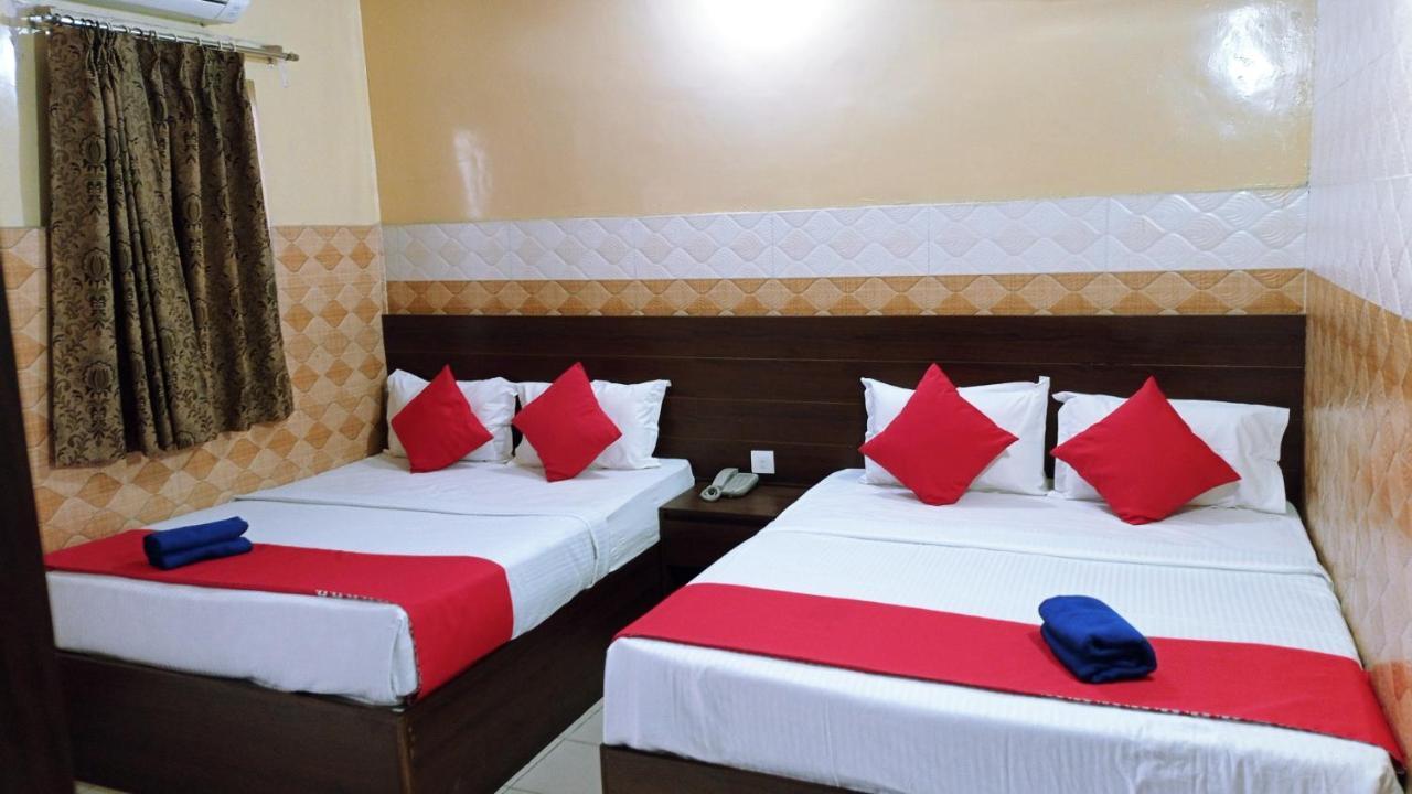 Om Palace - Couple Friendly & Local Id Accepted Hotel