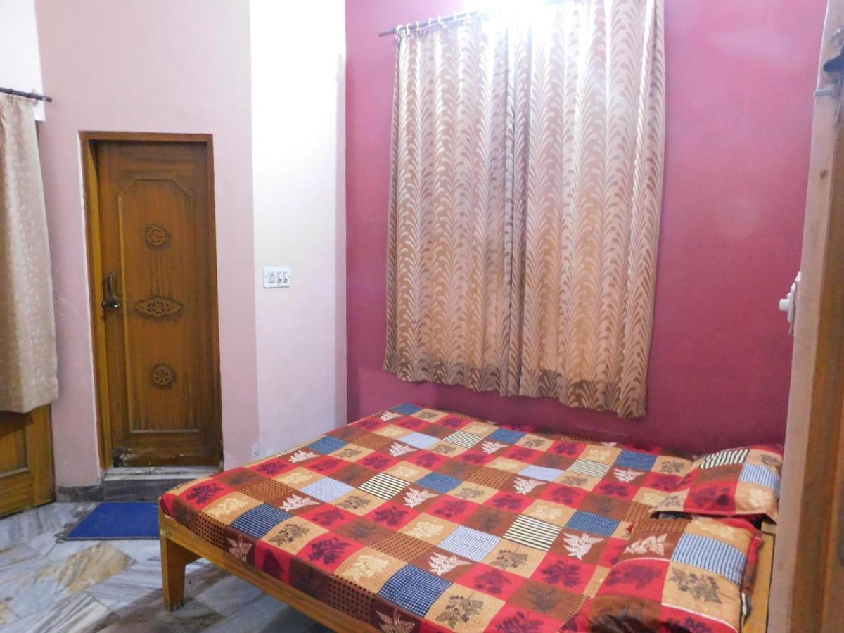 Hotel Om Palace - Couple Friendly & Local Id Accepted Jaipur