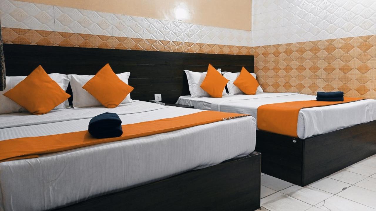 Om Palace - Couple Friendly & Local Id Accepted Jaipur