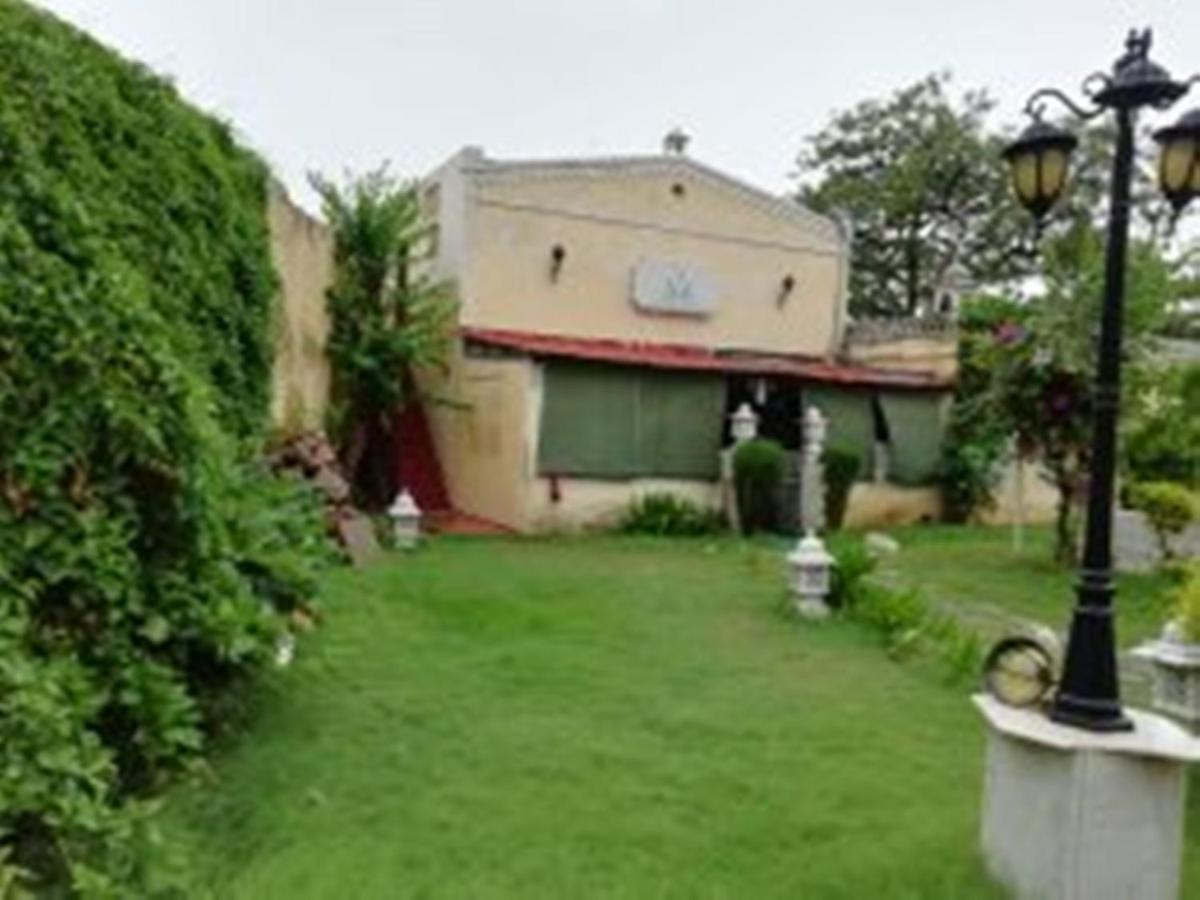 Hotel Sugan Niwas Palace 3*