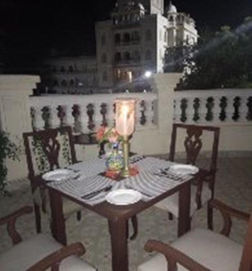 Sugan Niwas Palace 3*