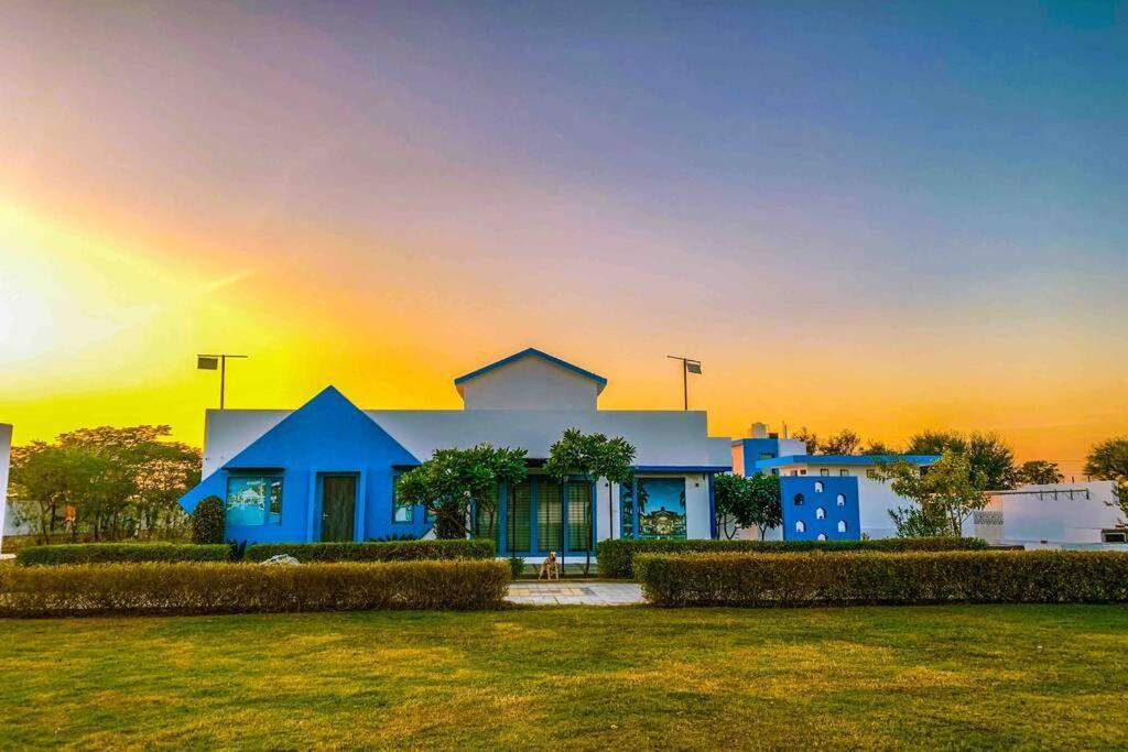 I K I G A I Villa Jaipur