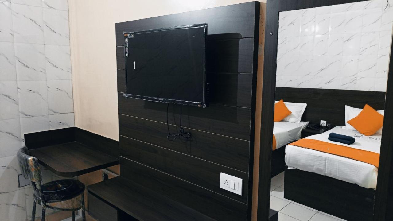 Om Palace - Couple Friendly & Local Id Accepted 2* Jaipur