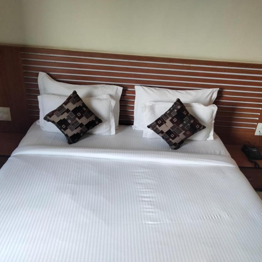 The Omaira Hotel 3*