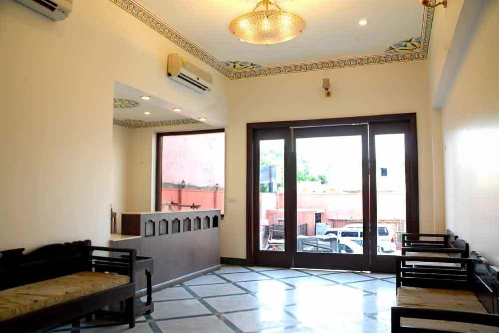 Glitz 3* Jaipur