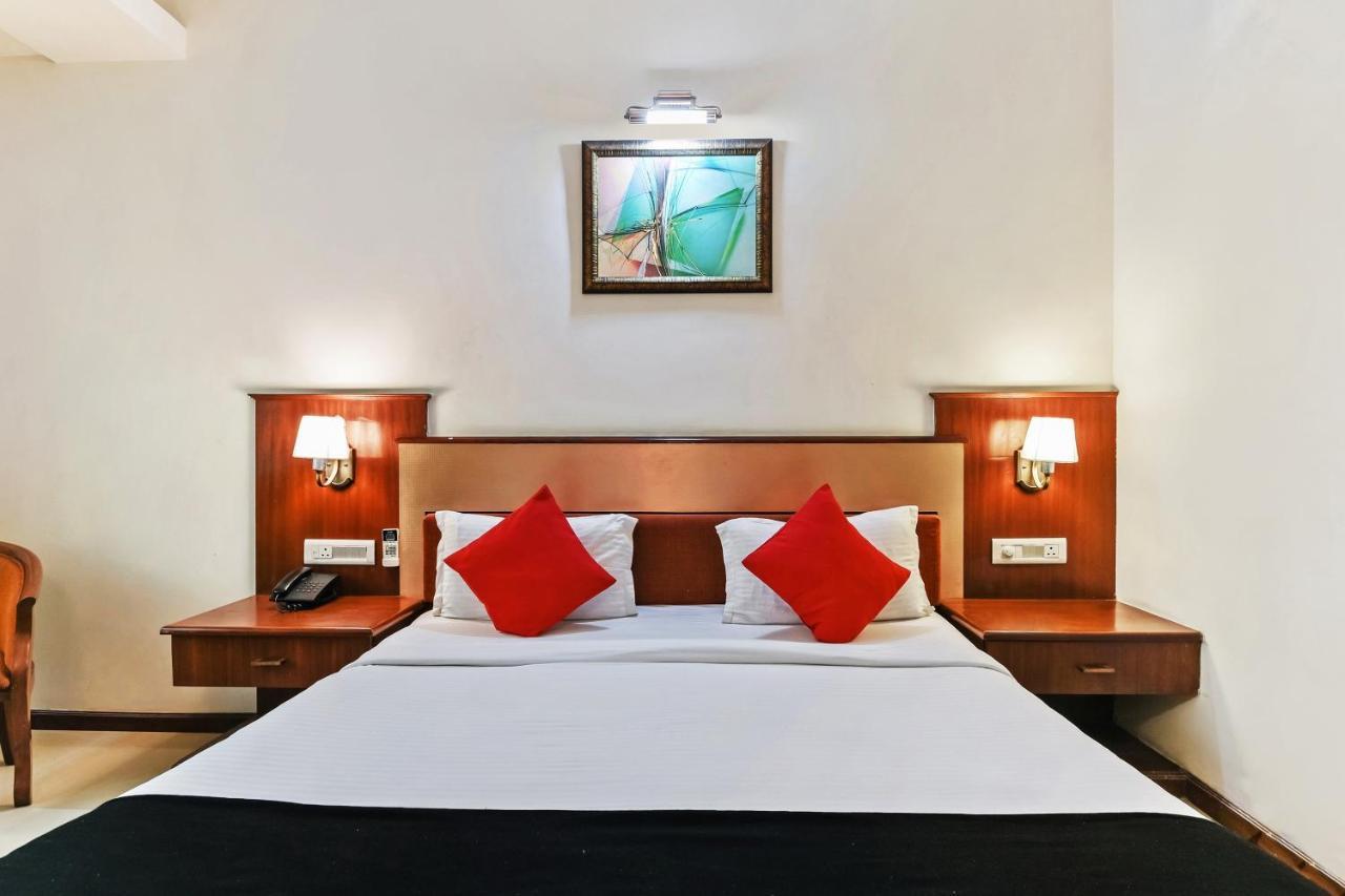 Capital O 18514 Royal Empire 4* Jaipur