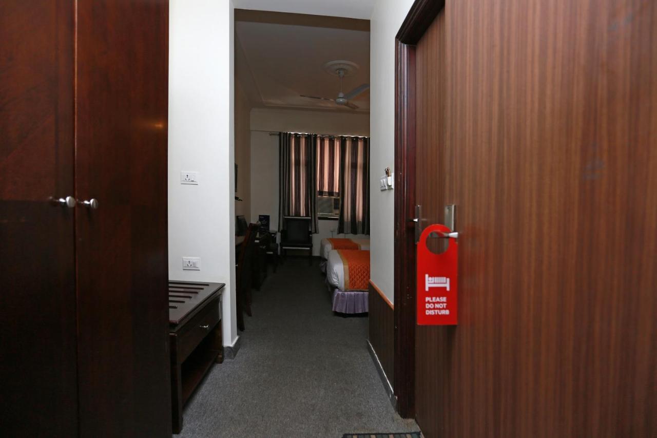Capital O 2166 Hotel Kmahaveer