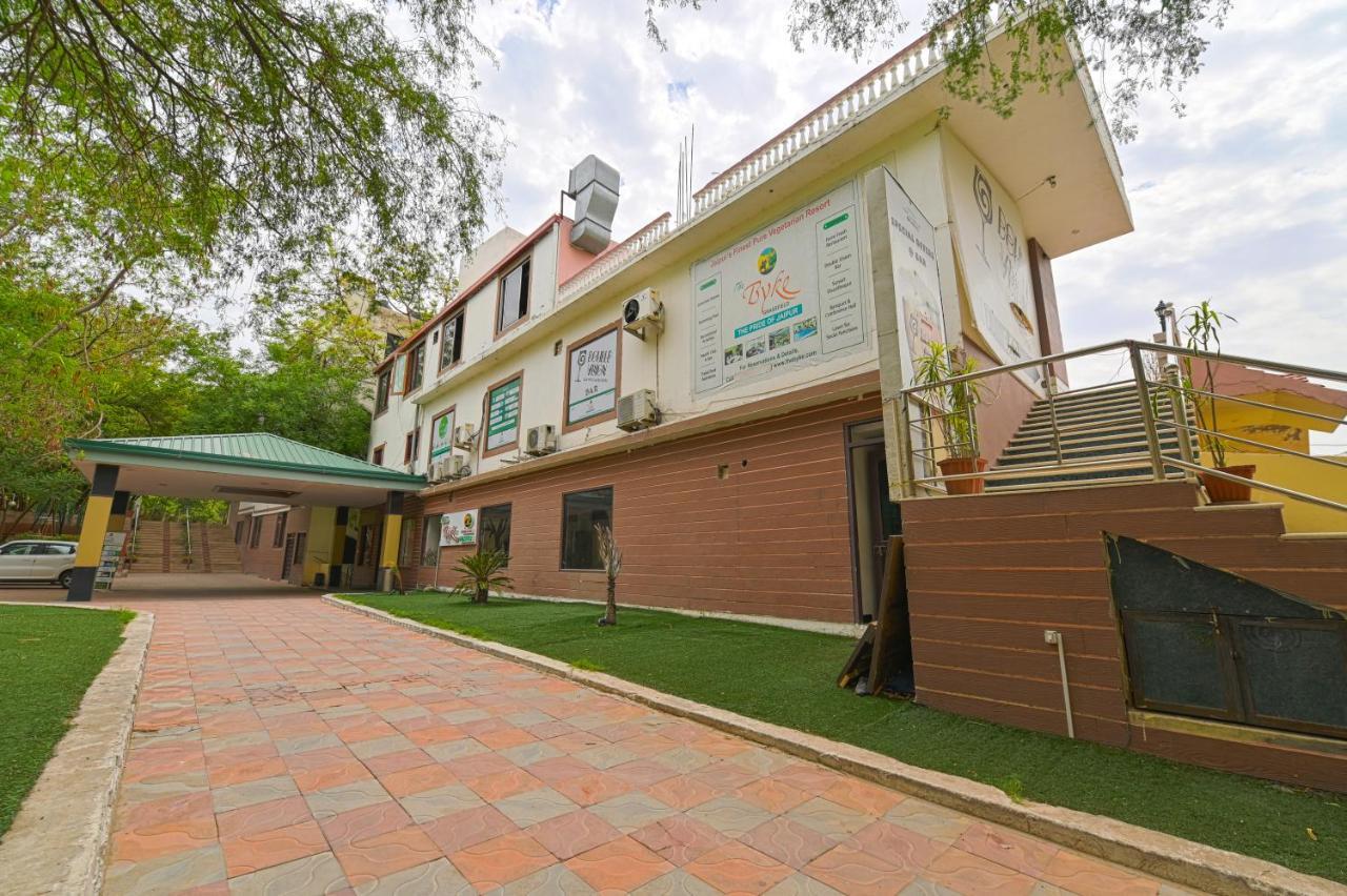 Resort The Byke Grassfield With Outdoor Pool, Shyam Nagar,
