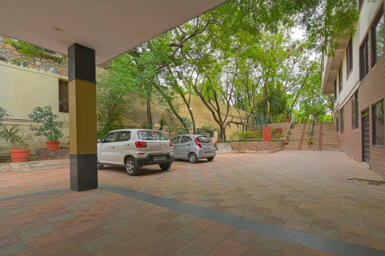 The Byke Grassfield With Outdoor Pool, Shyam Nagar, Resort