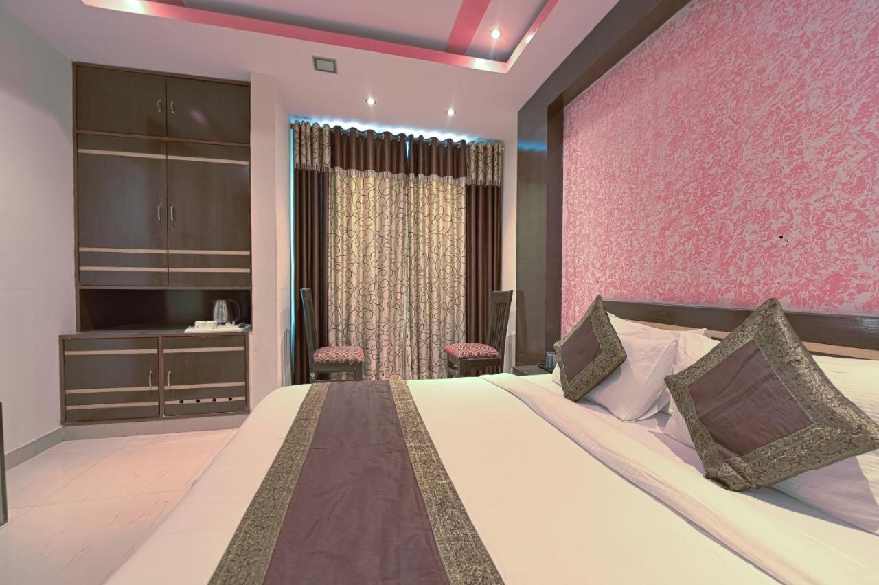 The Byke Grassfield With Outdoor Pool, Shyam Nagar, Resort 4*