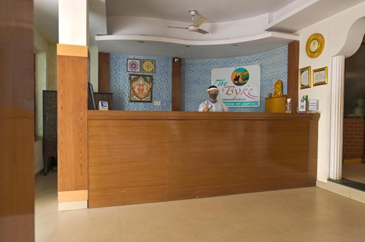 Resort The Byke Grassfield With Outdoor Pool, Shyam Nagar,