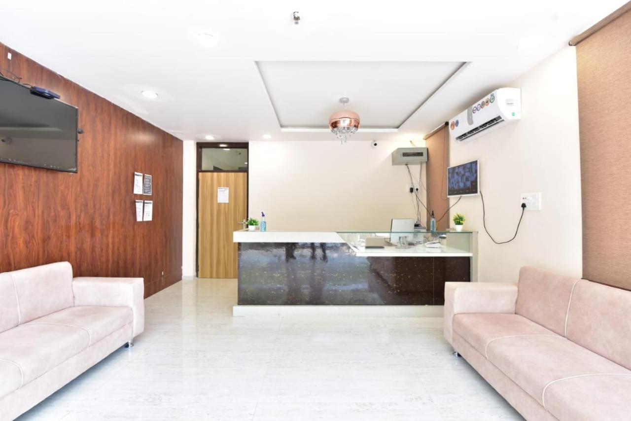 Oxus Hotel 3*