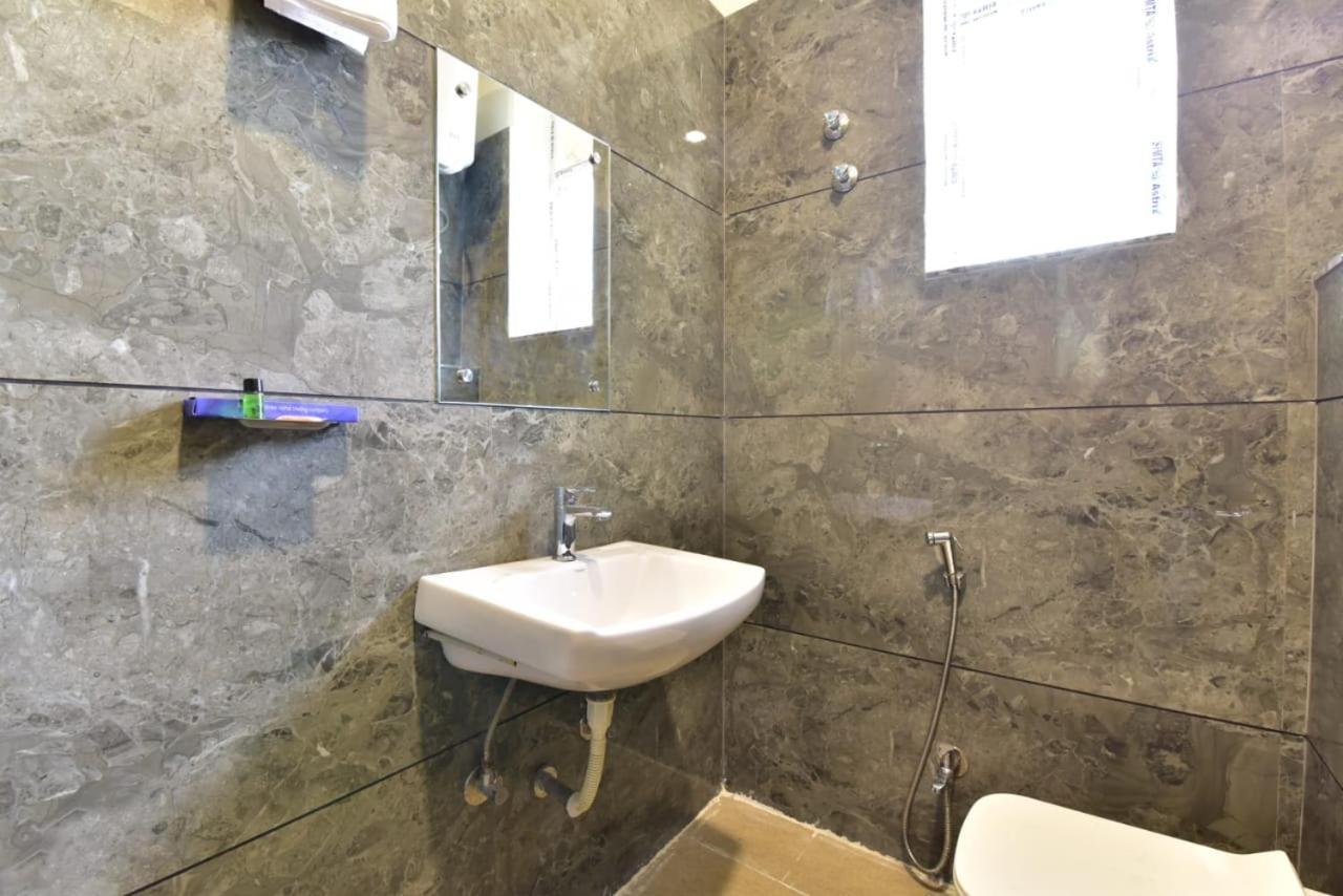 Oxus Hotel