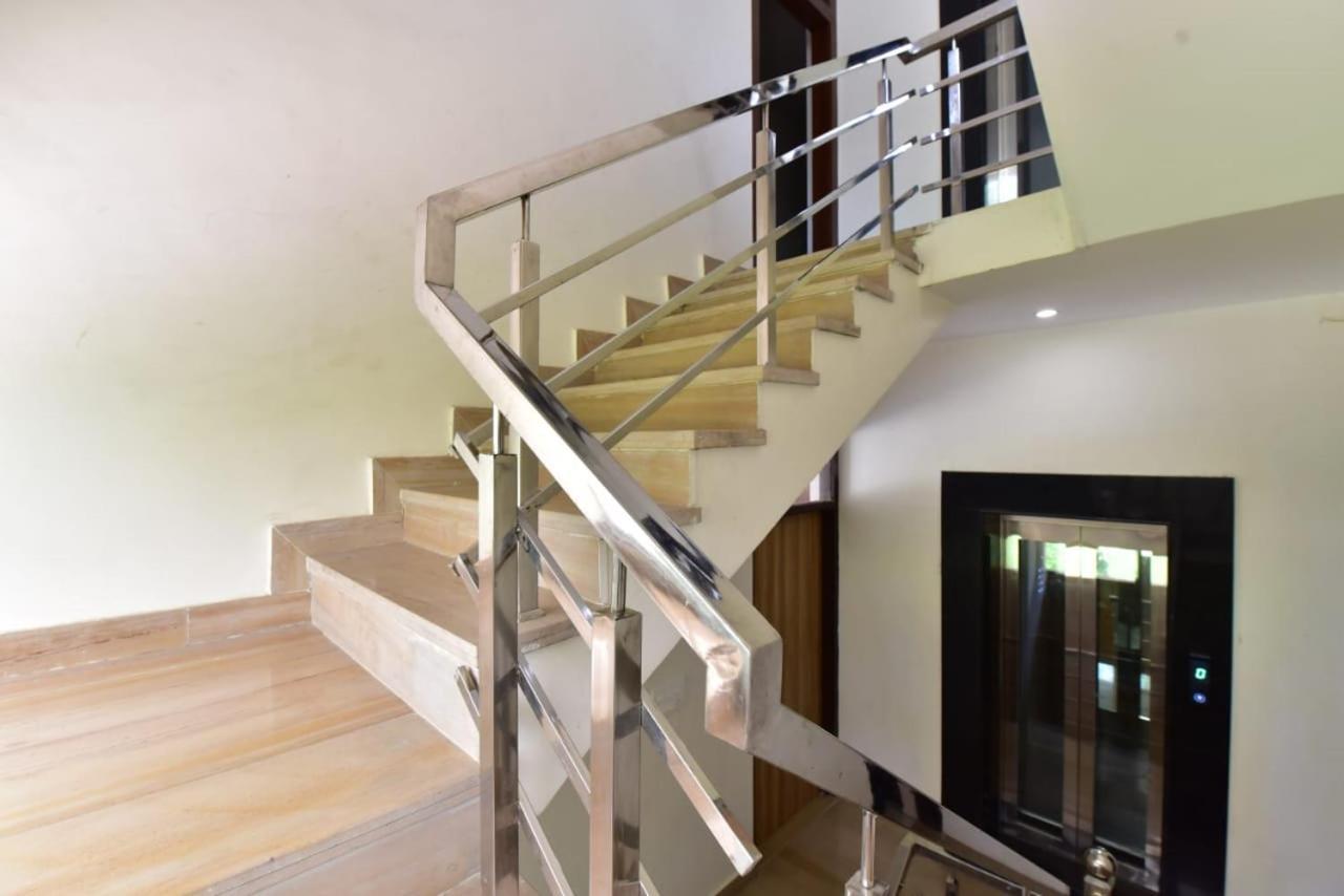Hotel Oxus