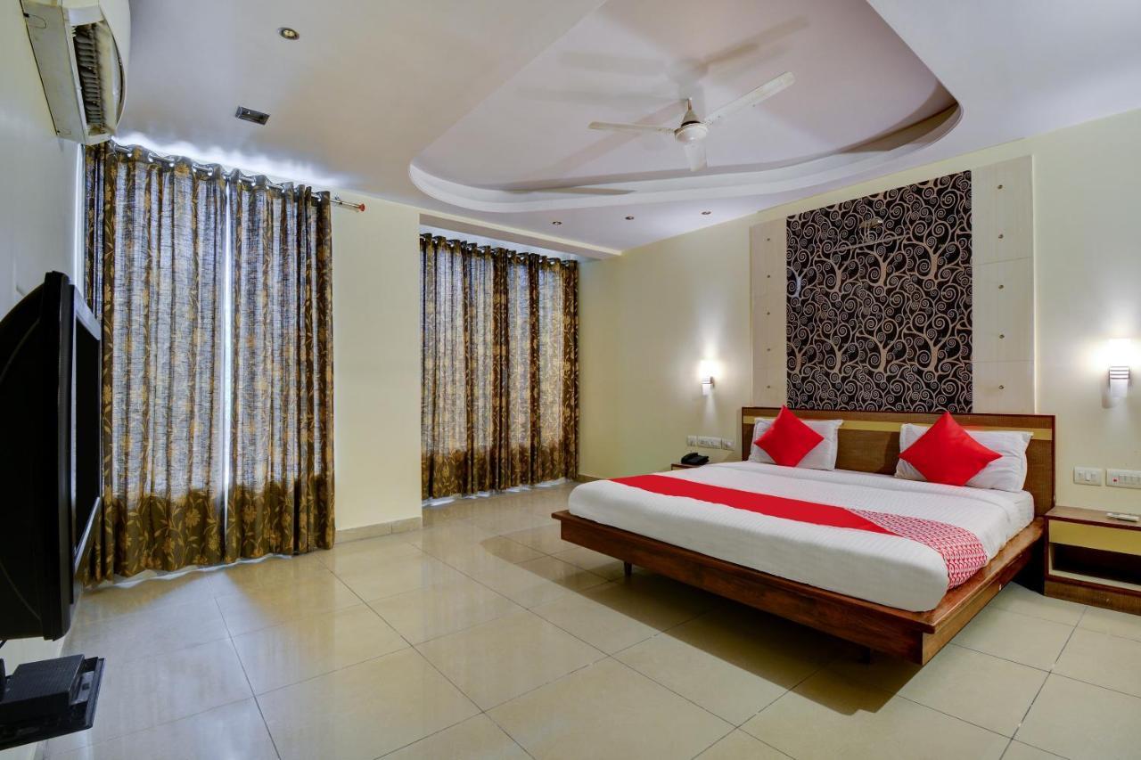 Hotel Oyo Flagship Taurus 3*