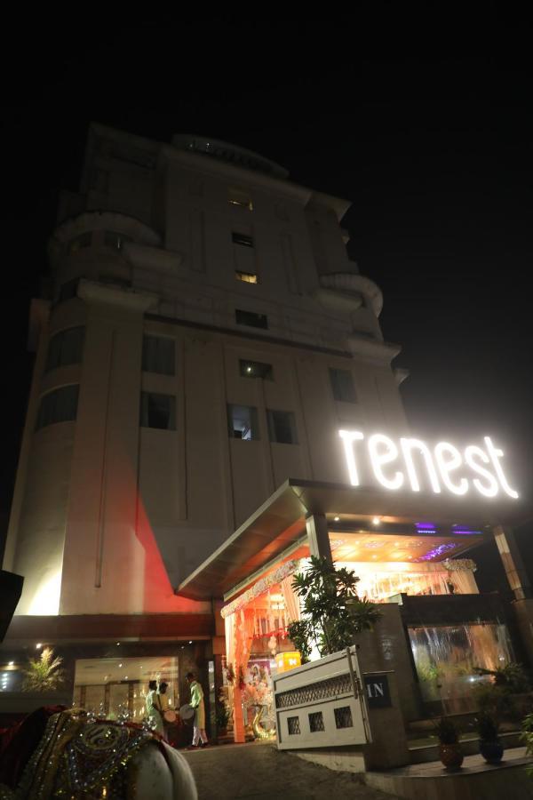 Renest 4*