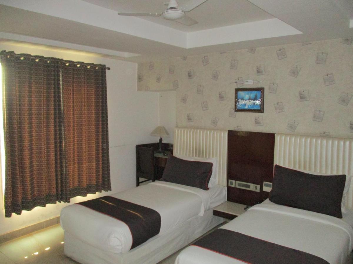 Broadway Hotel 3*