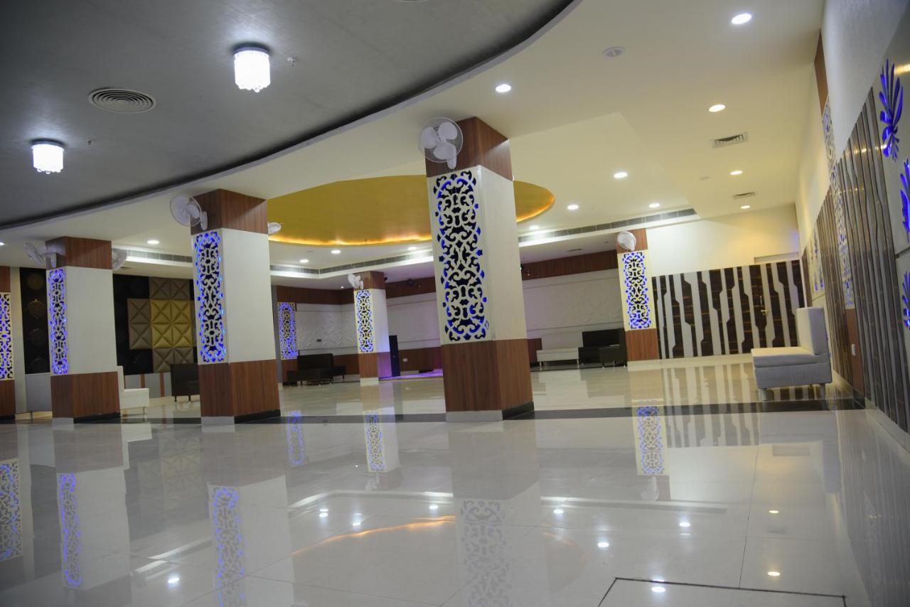 Broadway Hotel 3*