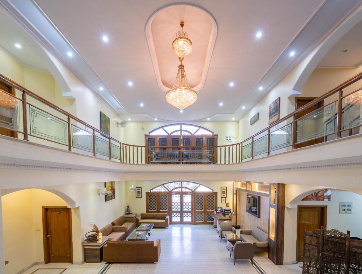 V Inn Villa 3*