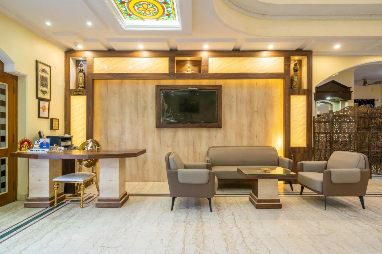 V Inn Villa 3*
