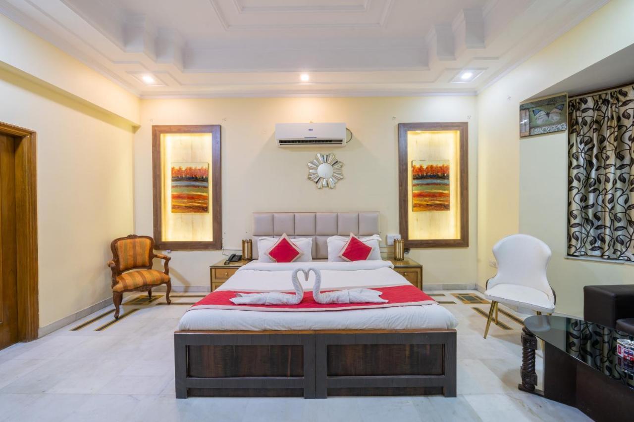V Inn Villa Hotel 3*