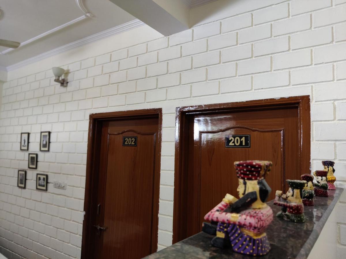 The Karauli By Le Pension *