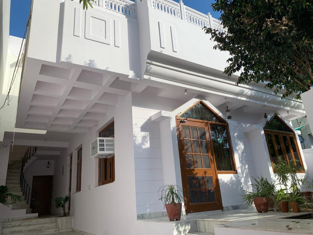 The Karauli By Le Pension