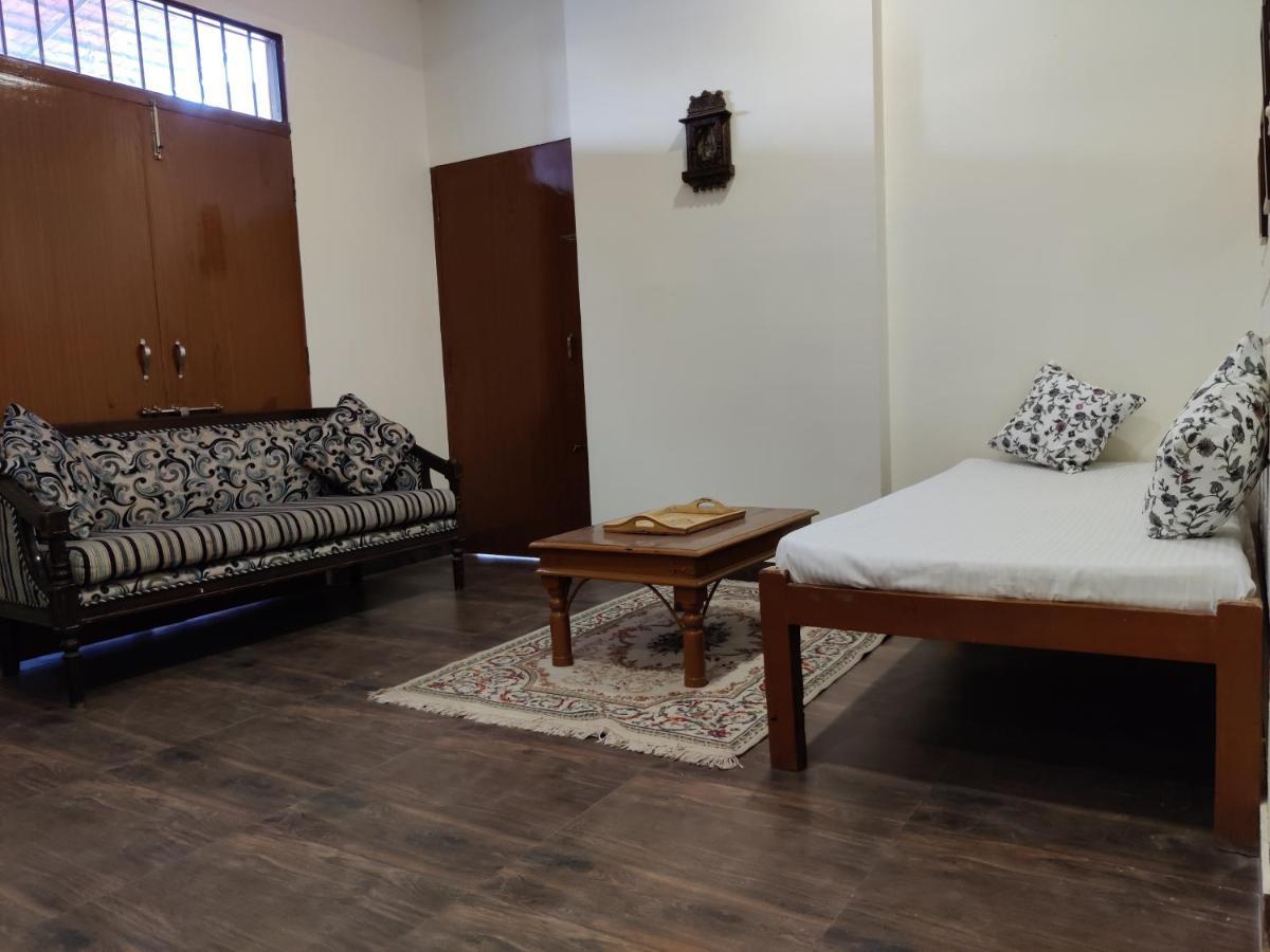 The Karauli By Le Pension *