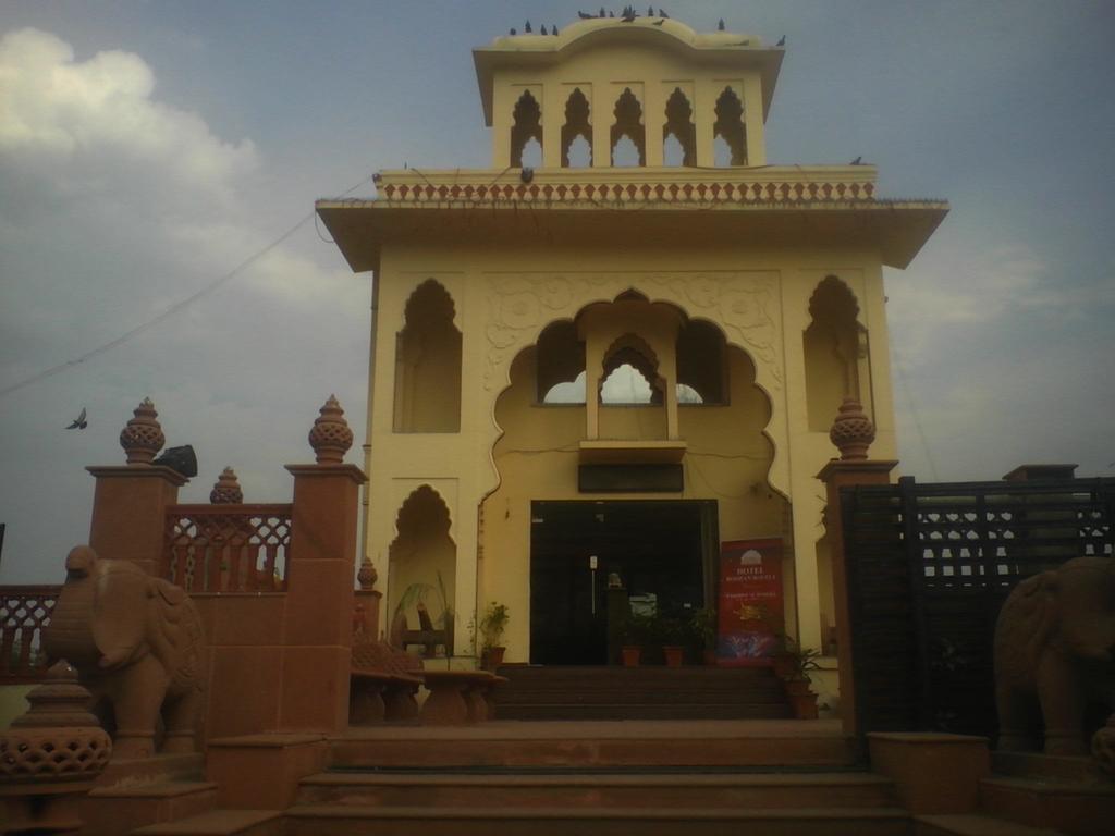 Roshan Haveli Hotel 3*