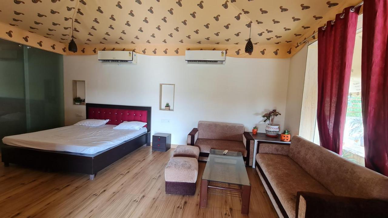 The Rustic Villa, A With Luxuries Amenities And Exotic Nature * Jaipur