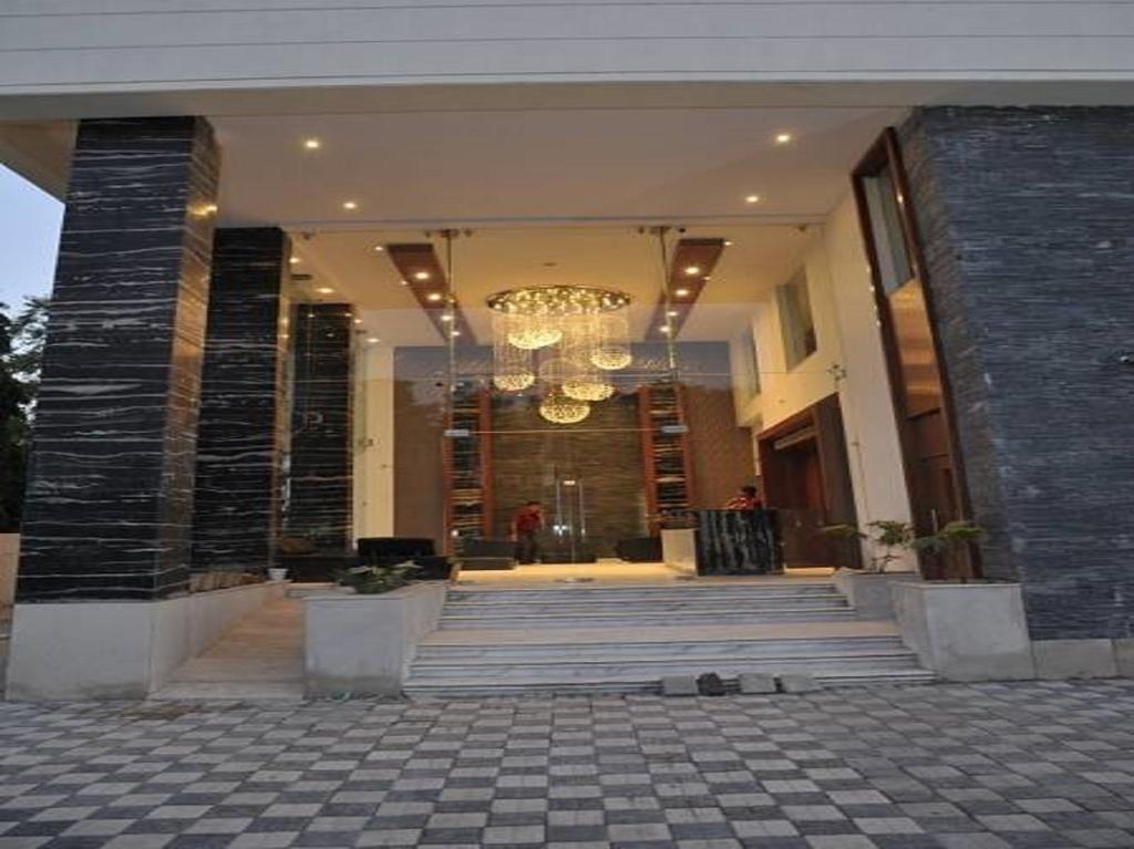 Jagrati Ananta Express Hotel 3*