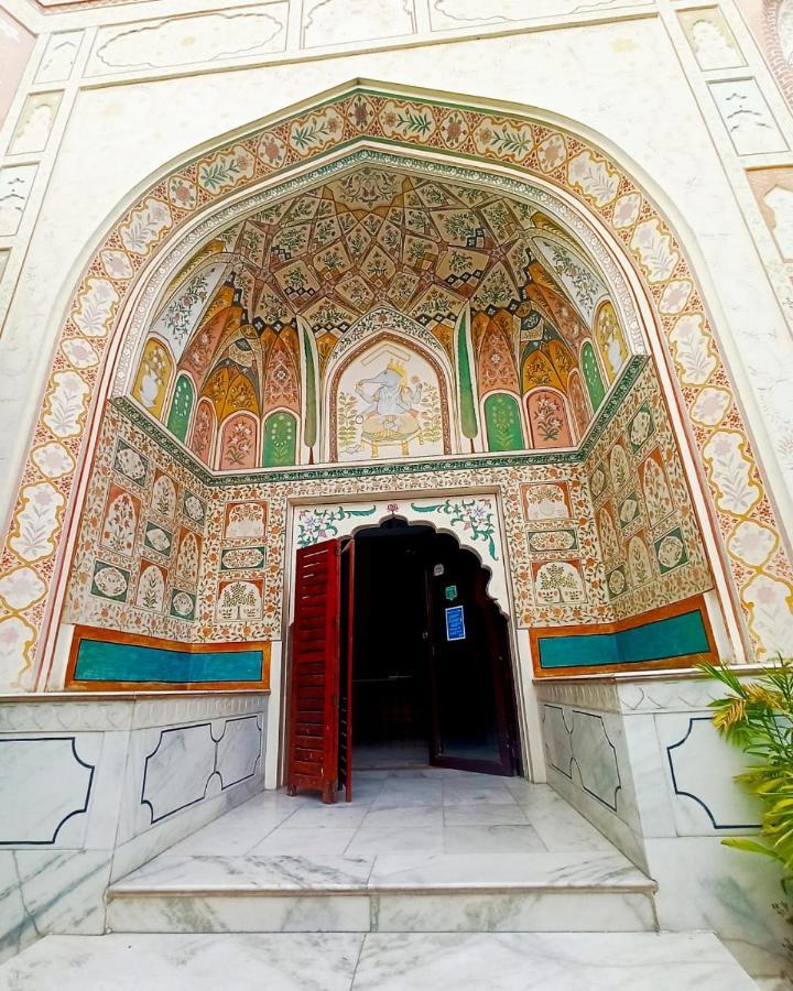 Rani Mahal 3*