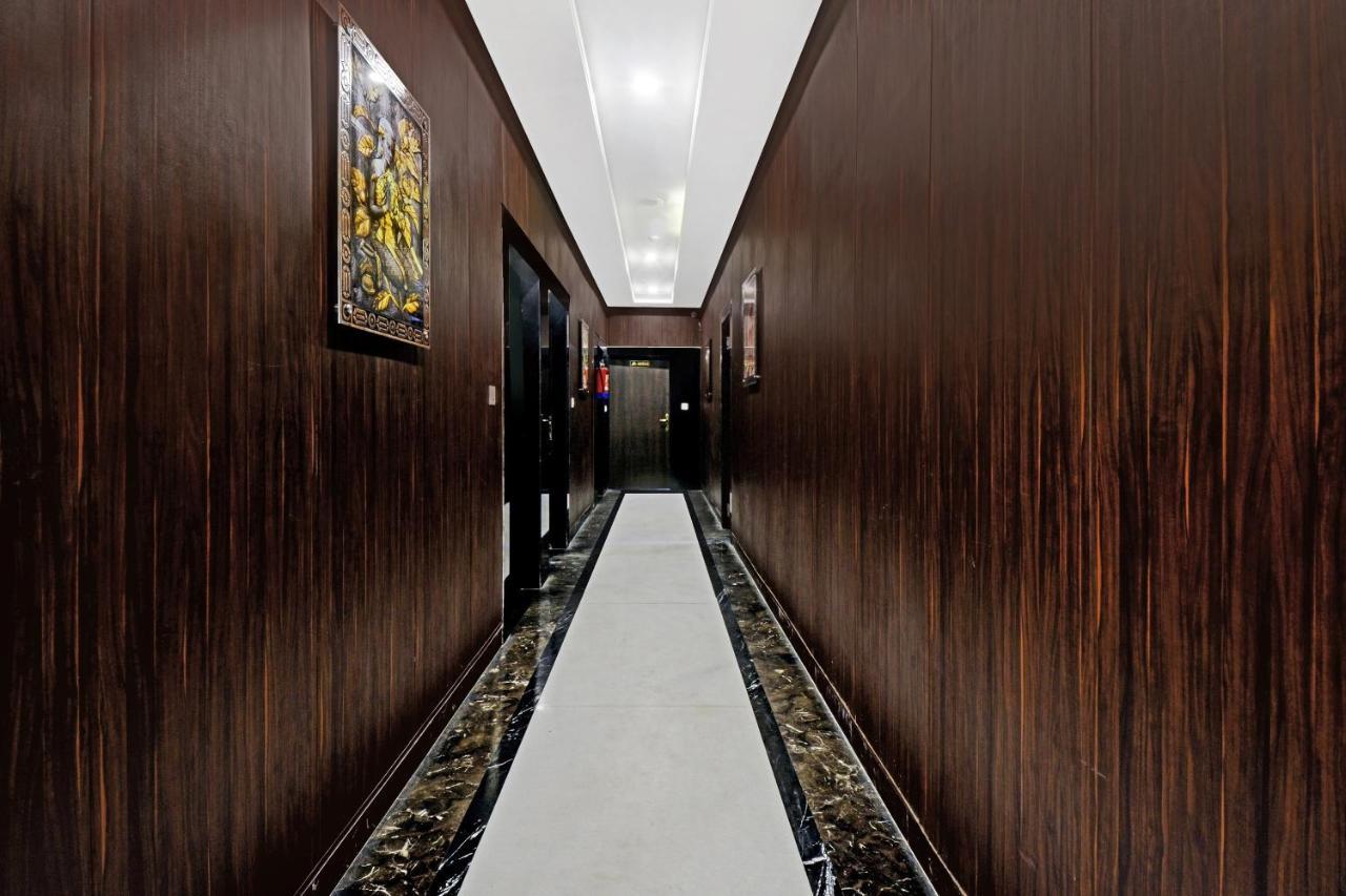 Collection O 44170 Vaishali Plaza 4*