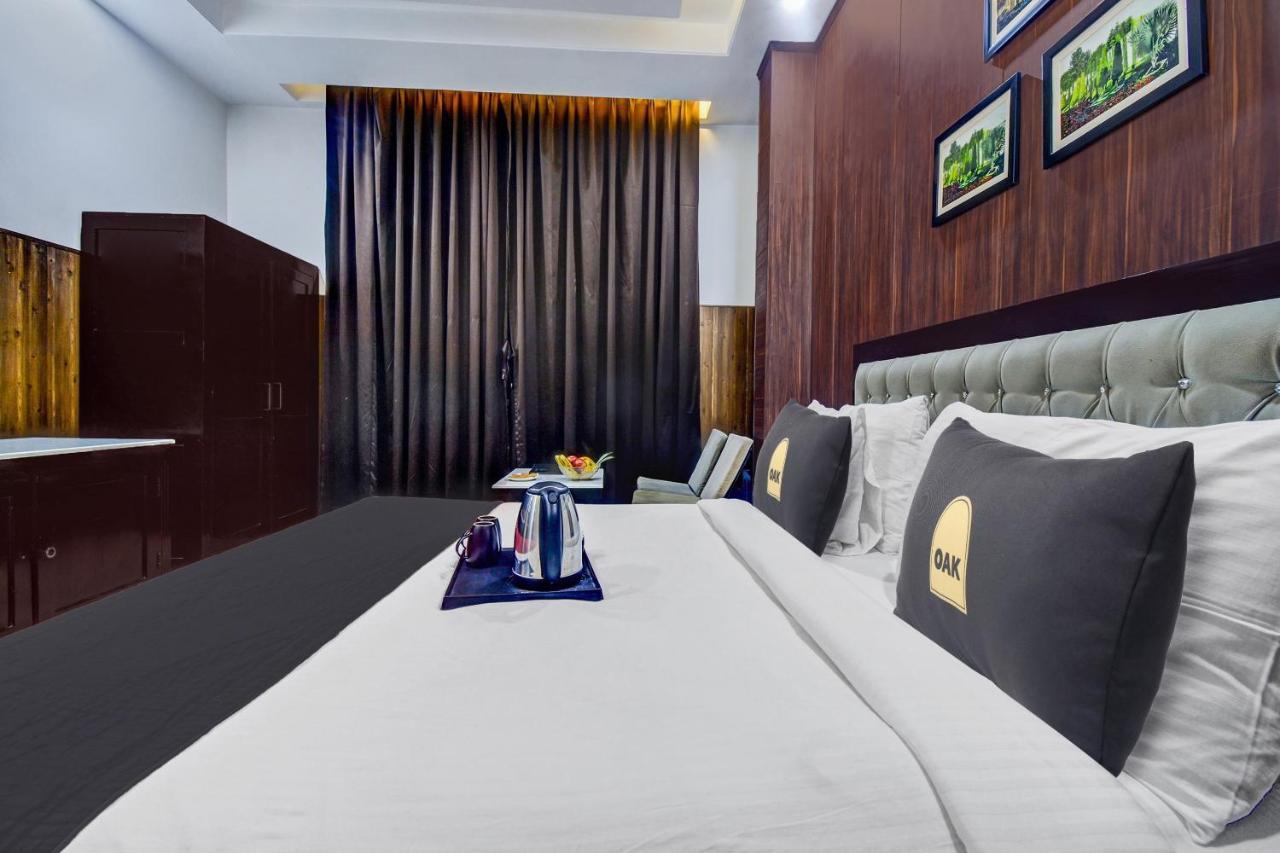 Collection O 44170 Vaishali Plaza Hotel 4*
