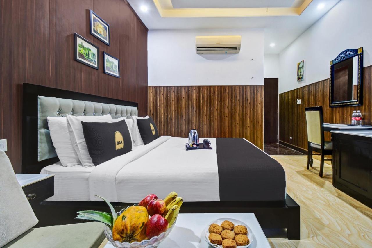 Hotel Collection O 44170 Vaishali Plaza 4*