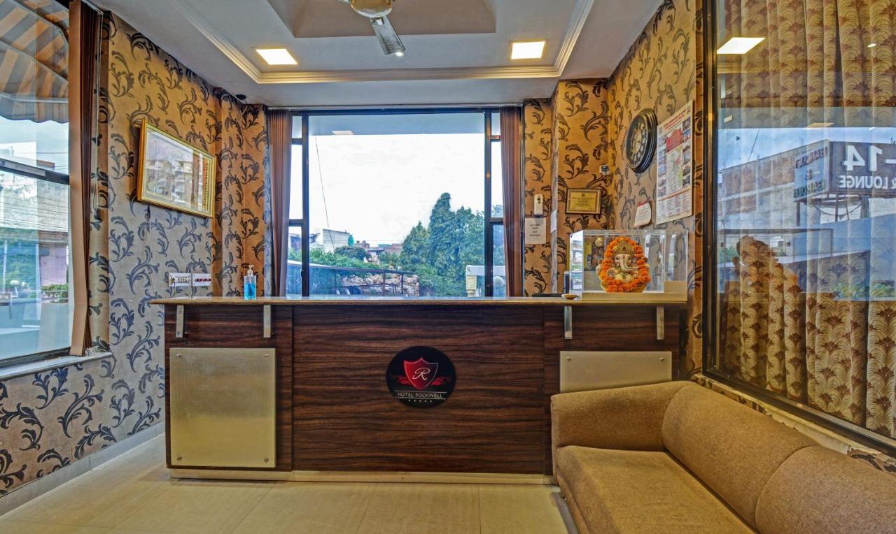 Treebo New Rockwell Vivek Vihar Hotel 3*