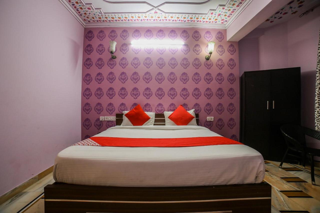Hotel Collection O 36316 Hotel White Palace 3*