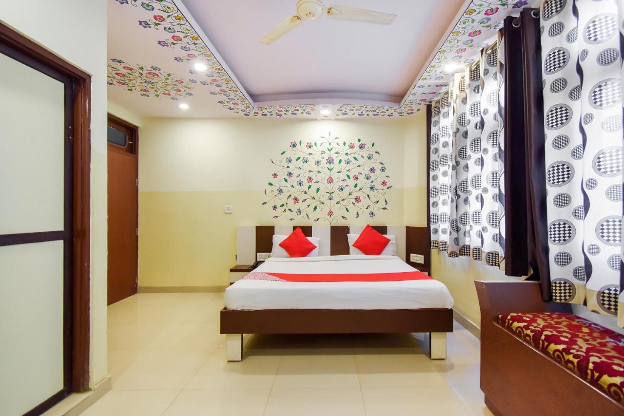 Hotel Oyo 11389 Ng Palace Jaipur