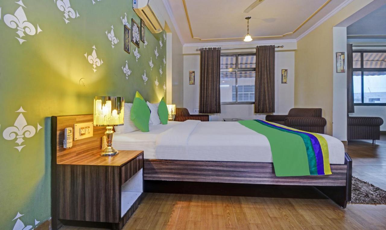 Treebo New Rockwell Vivek Vihar Hotel 3*