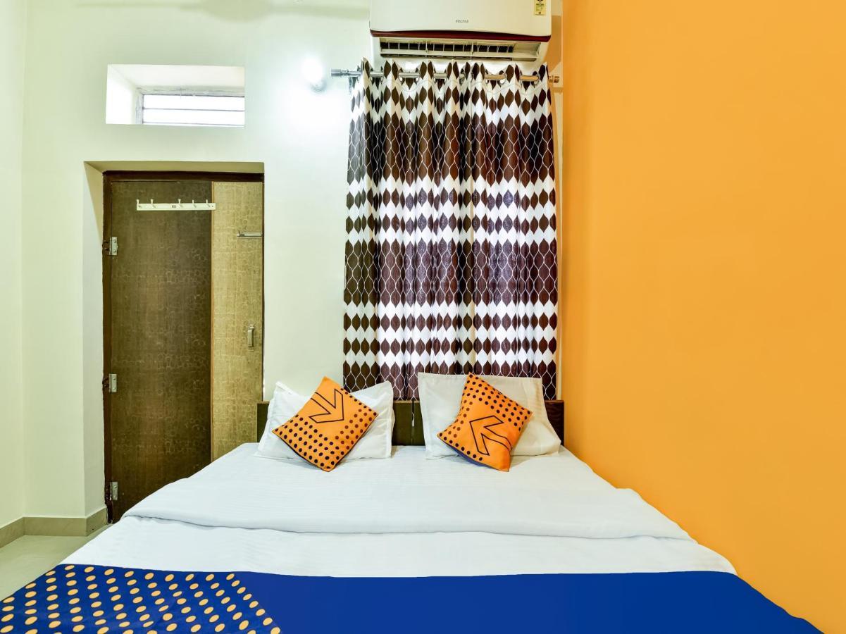 Spot On 75363 Shree Shyam Hotel