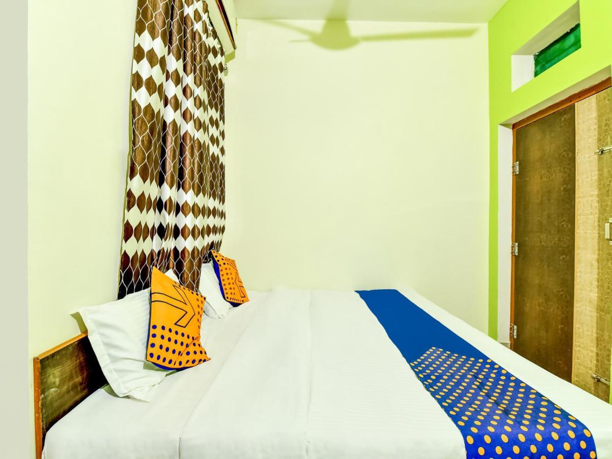 Spot On 75363 Shree Shyam Hotel 2*