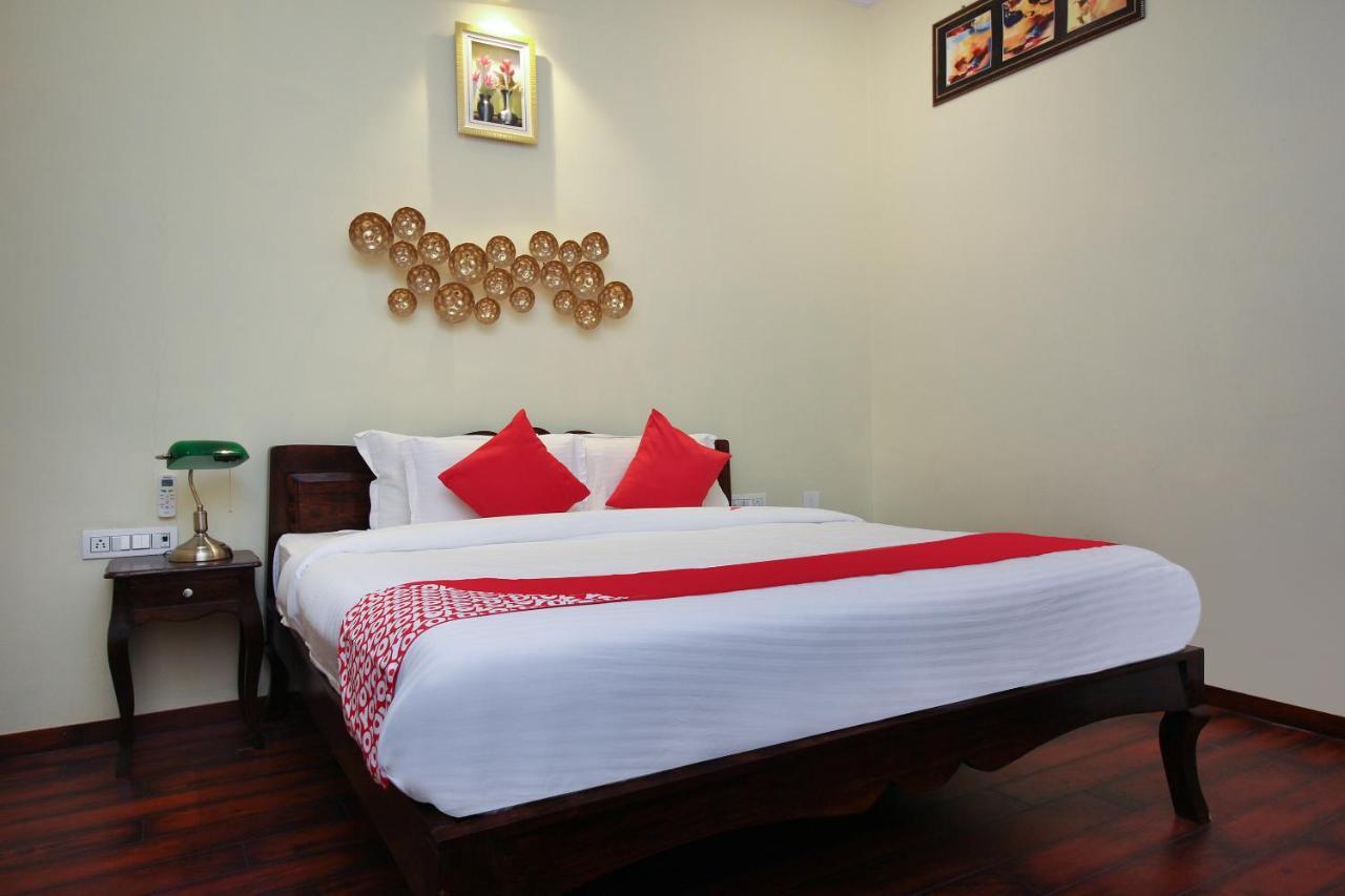 Oyo 17070 Vrindavan Hotel Jaipur