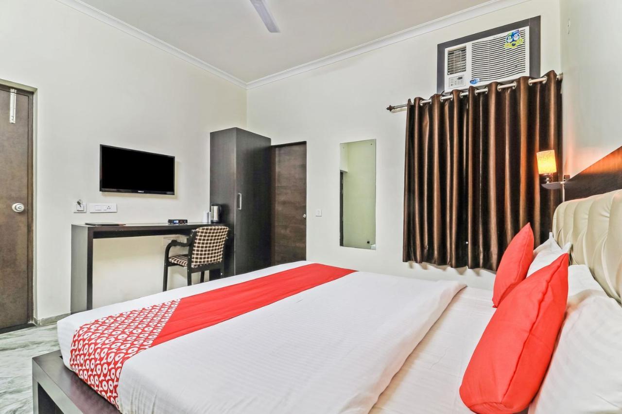 Collection O 35762 Season 4 Hotel