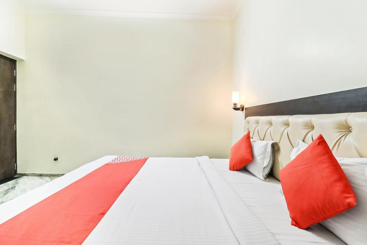 Hotel Collection O 35762 Season 4 Jaipur