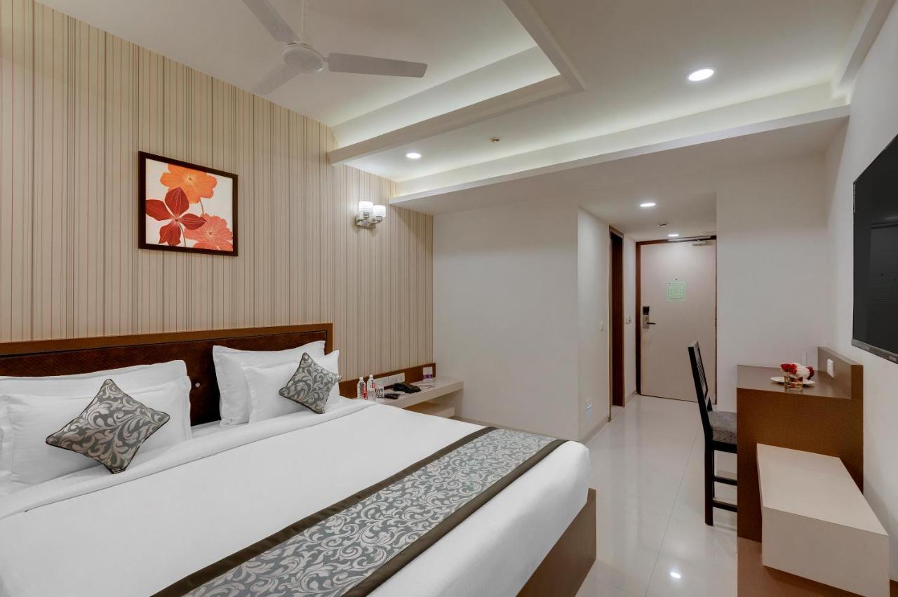 Hotel Click Collection Jaipur, Sindhi Camp 4*
