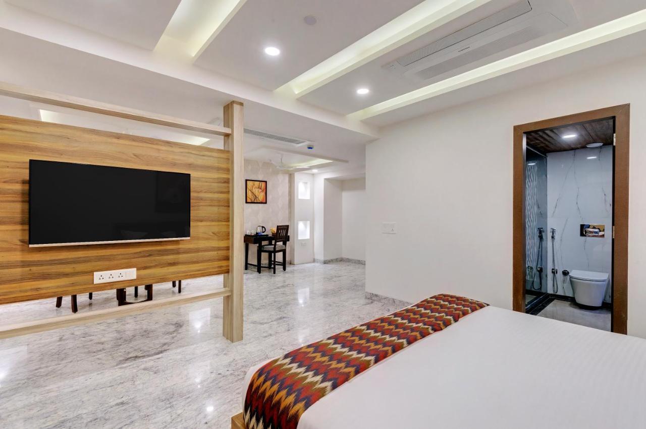 Click Collection Jaipur, Sindhi Camp Hotel Jaipur