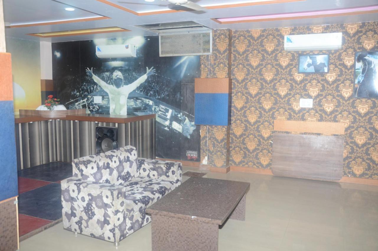 Hotel Oyo 71052 Shri Sai Paradise Jaipur