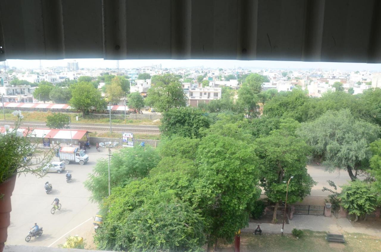 Oyo 71052 Shri Sai Paradise 3* Jaipur