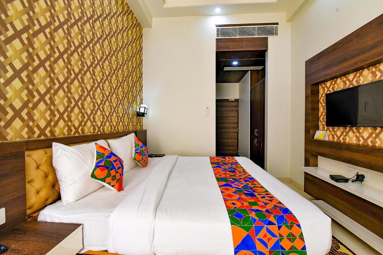 Fabhotel Prime Indra Palace 3*